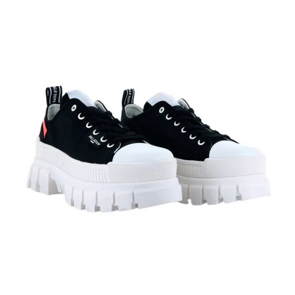 NIB Palladium Women’s Revolt Lo Tx Boots in Star White/Black, Size 8